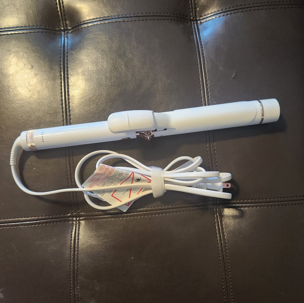 T3 curling iron